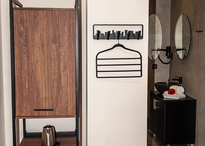 Endless Blue 干尼亞