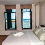 Endless Blue Aparthotel